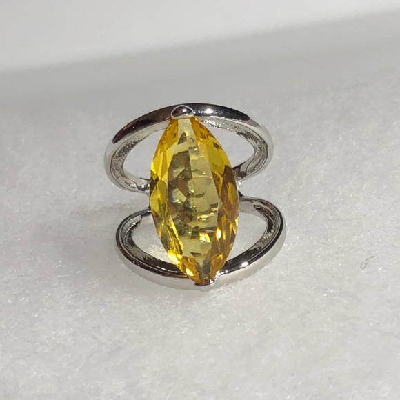 Swarovski Crystal Marquise Champagne Silver Ring! - Picture 10 of 15